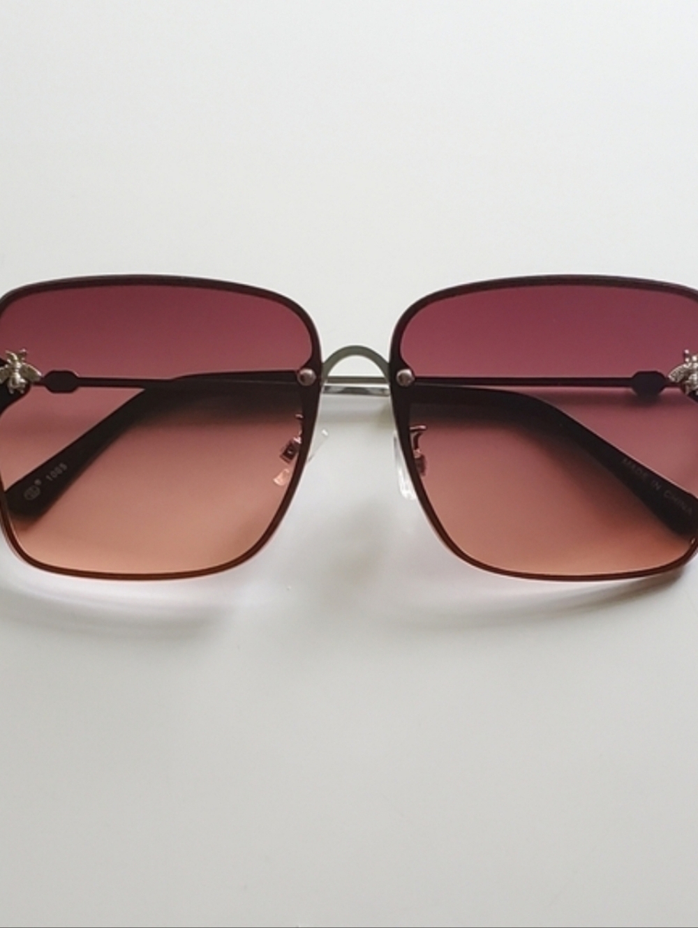 Sunglasses - Queen Bee Embellishments UV400 Protection. Fashion Eyewear - Picture 6 of 6